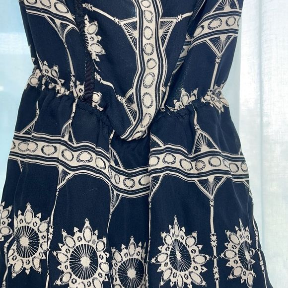 Vintage Patterned Tank Top - Picture 3 of 11